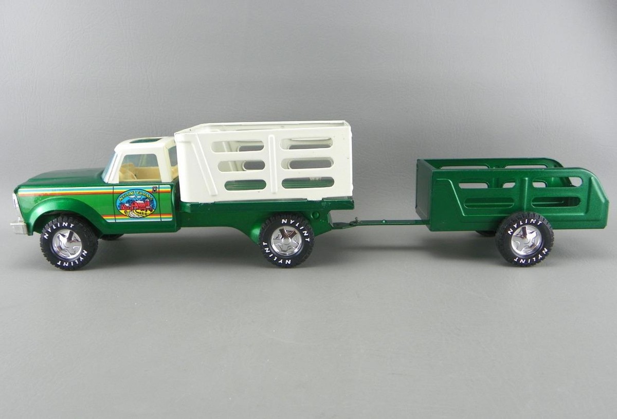 Vintage 1970s NYLINT Farms 14