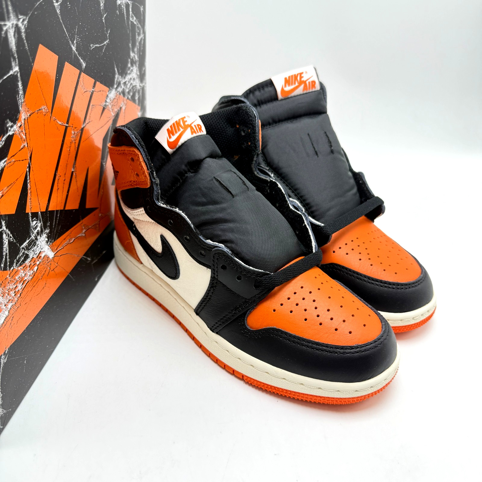 Air Jordan 1 Retro High OG Shattered Backboard Youth shoes FD1437-008 4.5y-7y thumbnail 2