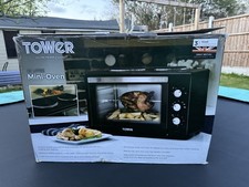 Tower T14045 Mini Oven Adjustable Temperature, Black, 42L
