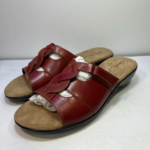 Clarks 72136 taglia 9M diapositive in pelle con cappuccio ciliegia UK 6 5 EU 40 MAI INDOSSATE