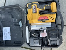 CORDLESS NAILER / STAPLE GUN- CLARKE C8V INCLUDES BATTERY