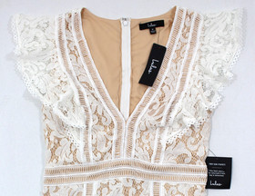 NWT LuLu&rsquo;s Ivory Lace Ruffled Romper Women&rsquo;s M V-Neck Lined Feminine Boho