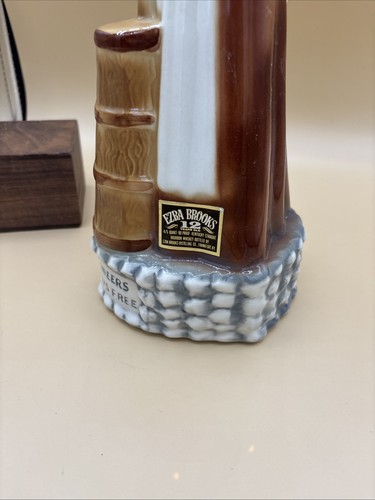 1972 EZRA BROOKS Distilling Co. Decanter Mountaineers Are Always Free EMPTY - Picture 5 of 10