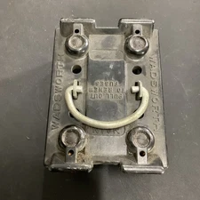 WADSWORTH 30 Amp Fuse Holder - Pull Out Used