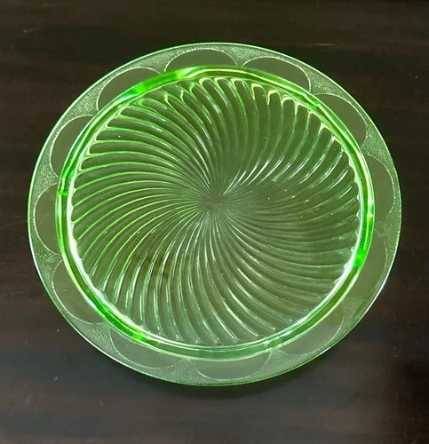 Vintage Uranium Green Depression Glass 10" Footed Cake Plate Anchor Hocking