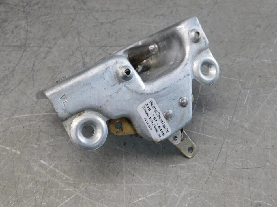 108 109 111 114 115 250S 250SE 250SEL 280S 280SE 280SEL PESTILLO PUERTA DELANTERO IZQUIERDO Foto 3 de 4