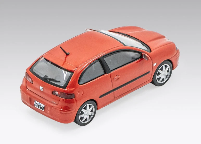Seat Ibiza III 2001 Rare Argentina Diecast Car Scale 1:43 + Magazine - Image 3 of 3