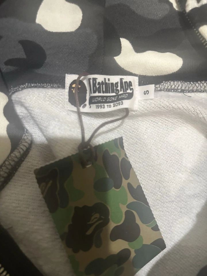Bape Hoodie Black and White size small - Image 4 of 4