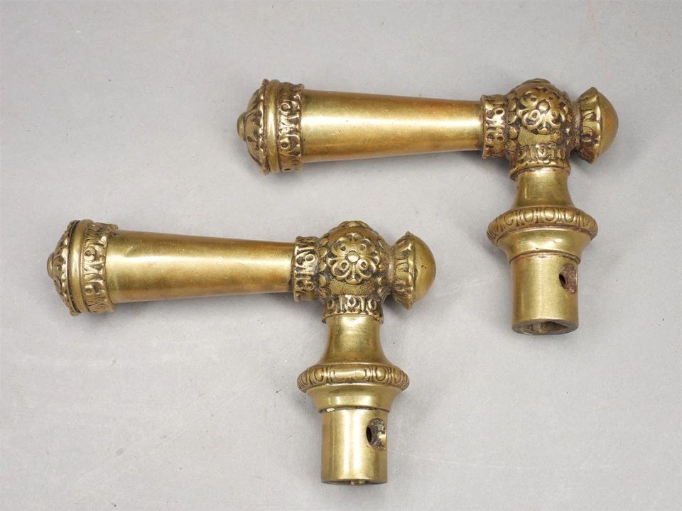 Pr. Antiguo siglo XIX. Palancas de manija de perilla de puerta arquitectónica de latón victoriano Foto 3 de 4