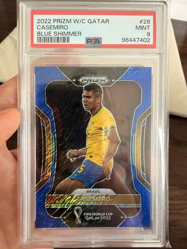 Casemiro [Blue Shimmer] #28 2022 Panini Prizm World Cup card