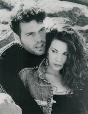 Lili Taylor Almost Human signed 10x8 photo AFTAL & UACC [16814] Signing Details