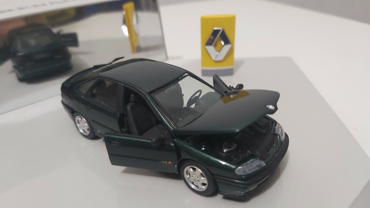 Renault Laguna Metallic Green 1996 1:43 Vitesse Dealer Edition