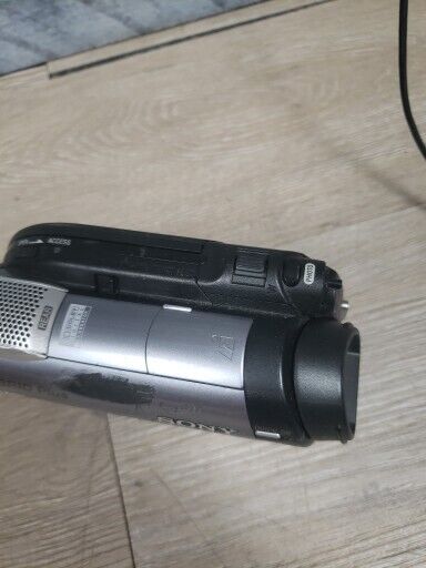Sony Handycam DCR-DVD810 Camcorder - B6 | eBay Sony Handycam DCR-DVD810 Camcorder - B6 | eBay