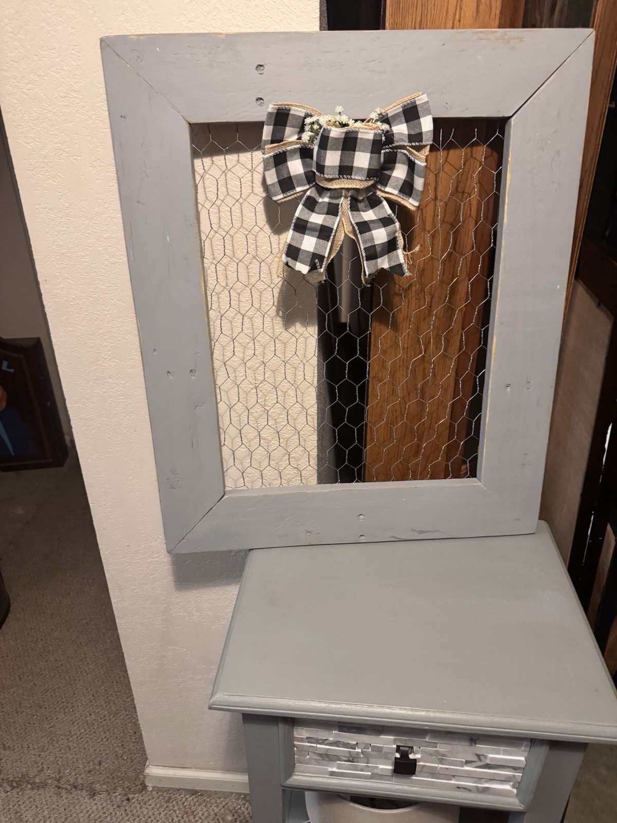 Set Of (2) Farmhouse Wood/Wire Window Frames With Wreath Rustic Wall Decor