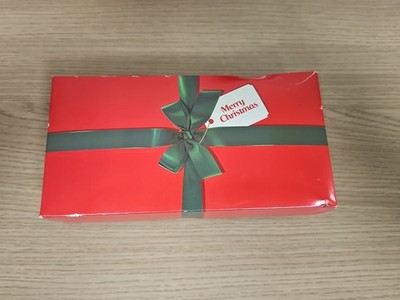 Coca Cola Weihnachtsbox Sonderedition mit voller Flasche, festliches Geschenk uni