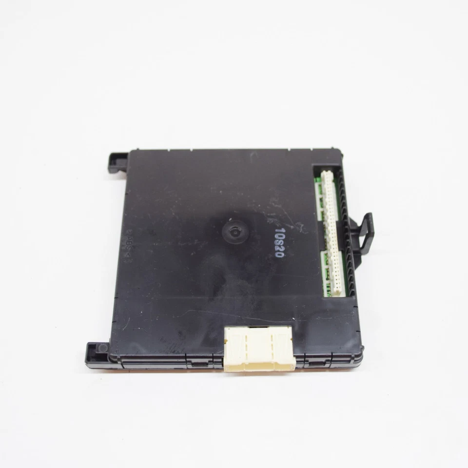 TOYOTA YARIS MK3 XP130 Comfort Control Unit ECU 89221-0D470 1.5 Hybrid 54kw 2015 Foto 3 de 4