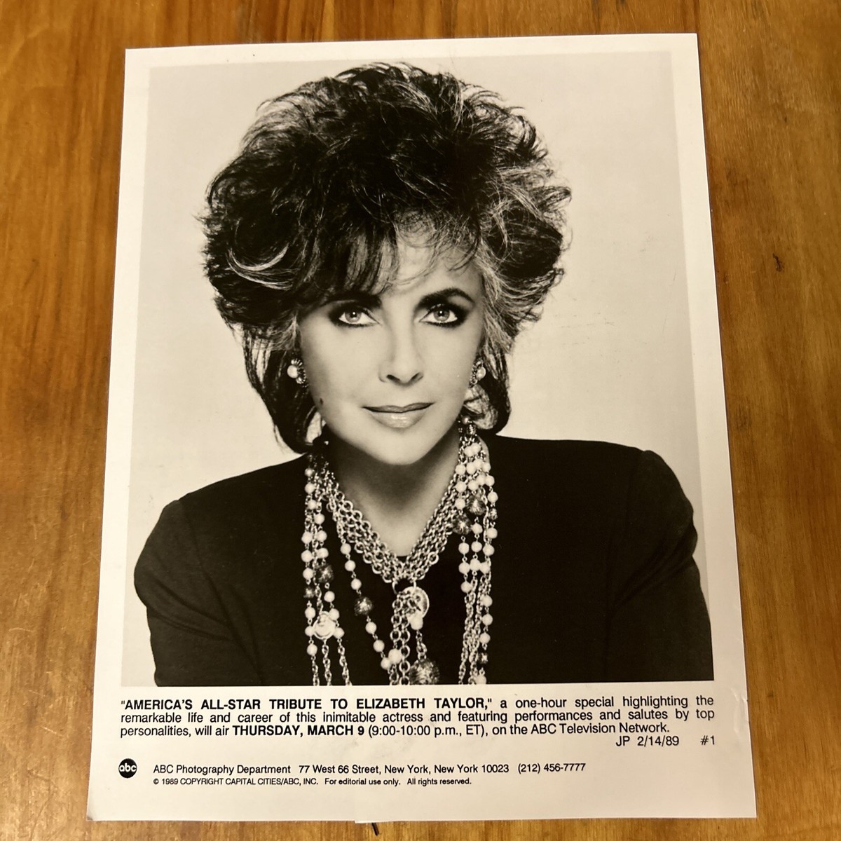 Vintage Black White Actor 8x10 Photo Liz Elizabeth Taylor 1989 ABC