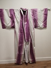 Vintage Japanese kimono Pink Purple White Beautiful Silk Kimono robe