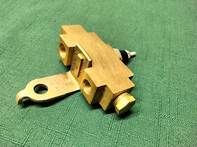#ad NOS Weatherhead 129 5 Brass Brake Pressure Distribution Block Switch ** $79.95