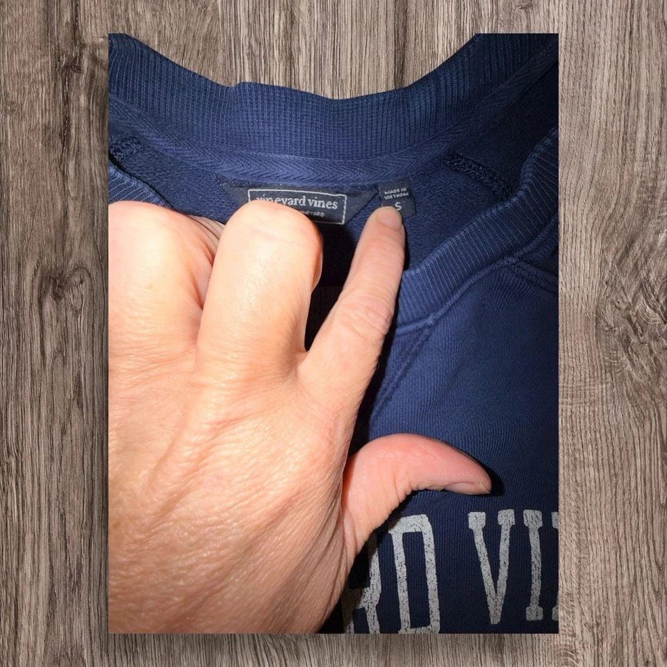 Sudadera para mujer Vineyard Vines cuello redondo pequeña azul con logotipo pulóver Foto 4 de 4