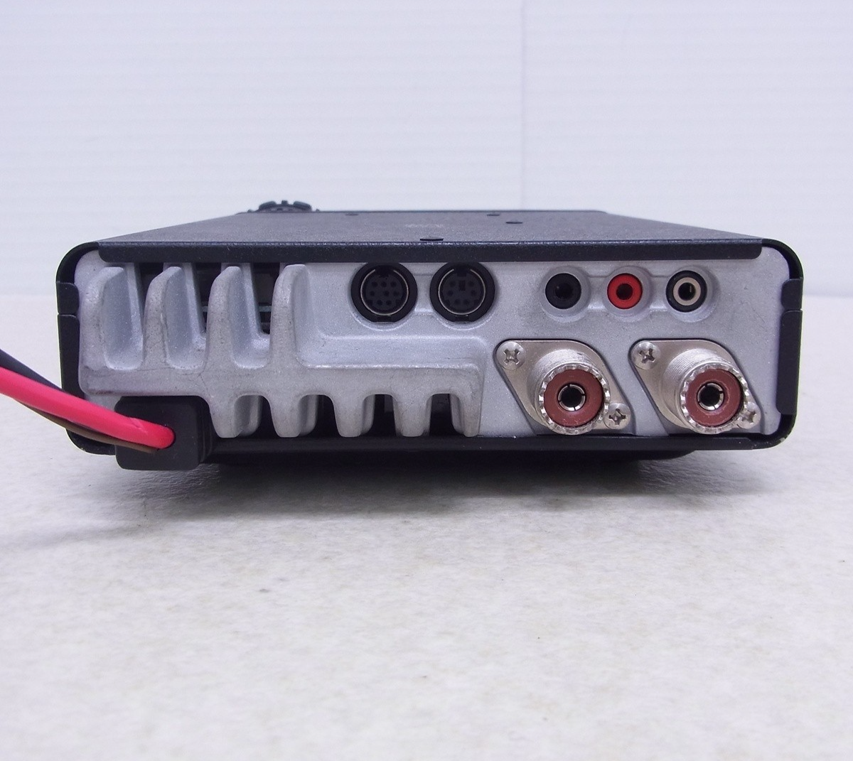 FT-857M アマチュア無線　HF Yaesu FT-857M HF/VHF/UHF All Mode Mobile Transceiver Working