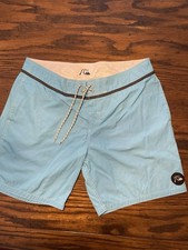 Quicksilver Men  s Board Shorts Size 36