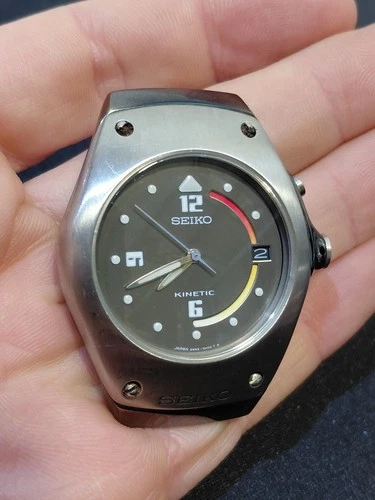 Seiko Kinetic 5M42-0E30 Vintage Watch SPARES OR REPAIR