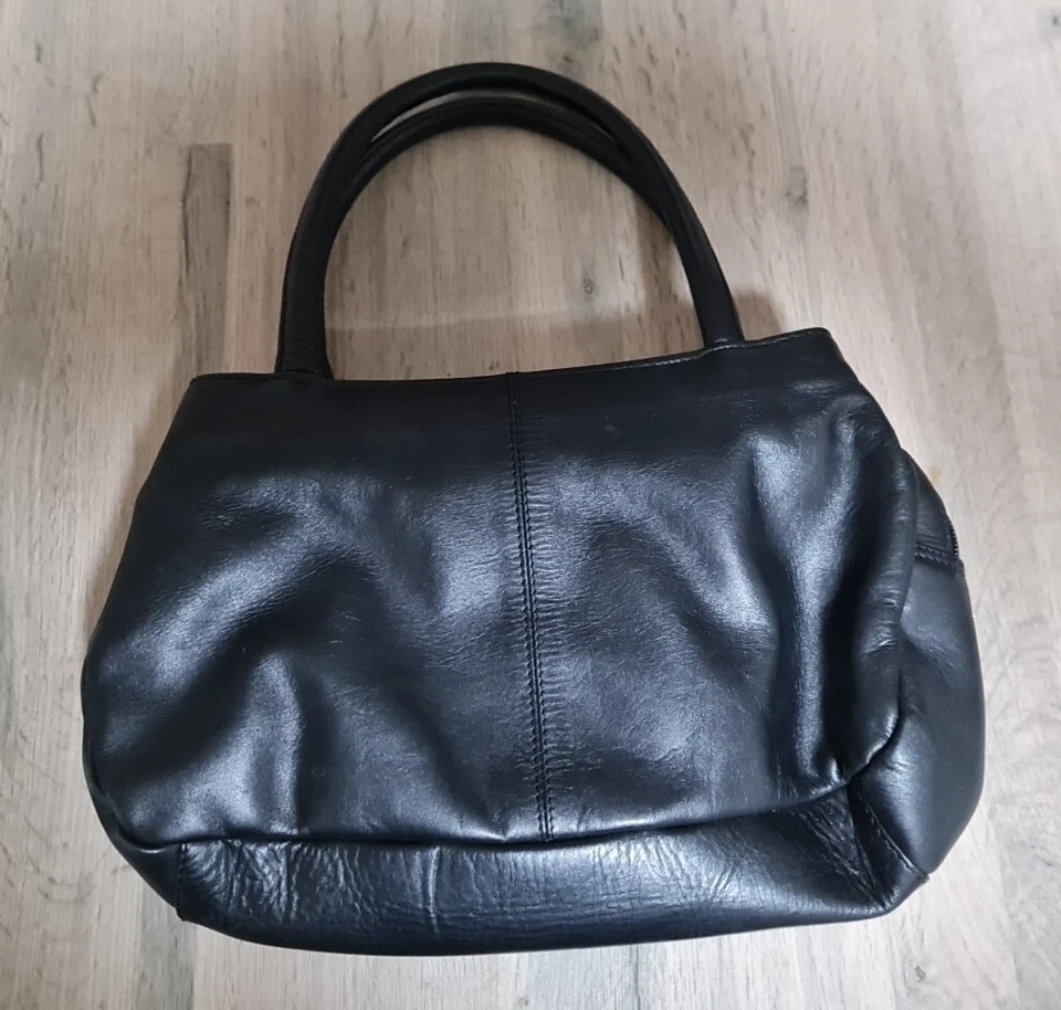   Women's Black Leather Tote Handbag Make Is Mia. - Image 4 of 4
