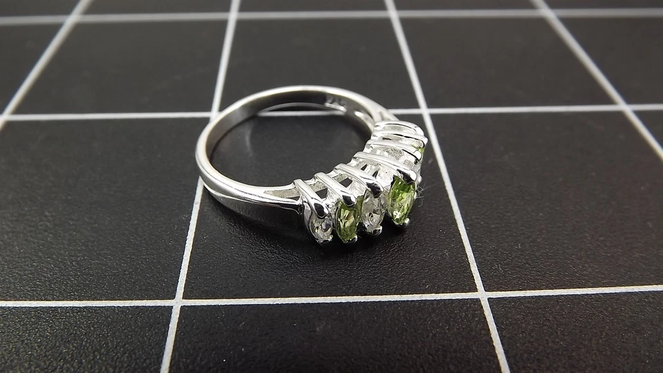Sterling Silver 925 Peridot & Clear Stone Marquise Ring 3.2 Grams Size 6 3/4 - Image 2 of 3