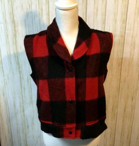 Vintage Woolrich Womens Wool Black Red Buffalo Plaid Check Snaps Medium Hunt USA - Picture 4 of 9