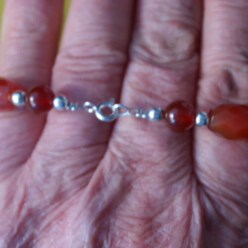 Hermoso Pulsera Con Facetado Cornalina 18 Gramos 8" .12.7cm Largo Caja de Regalo - Imagen 6 de 7
