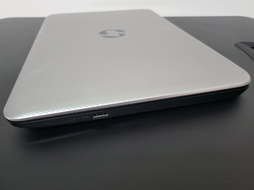 Computer portatile HP Celeron N3050 14" 2Gb 32Gb - Foto 6 di 7