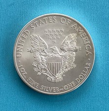 1oz .999 silver Eagle USA Date 2009