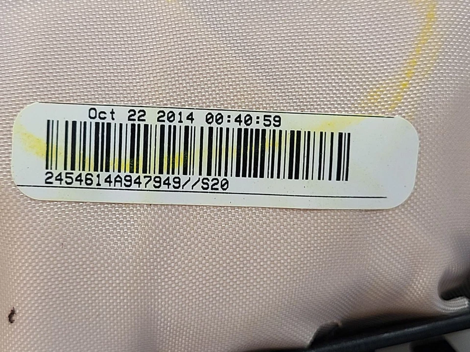 2015 - 2020 CHEVROLET SUBURBAN 1500 Passenger Right Air Bag Passenger Dash  - Image 2 of 4