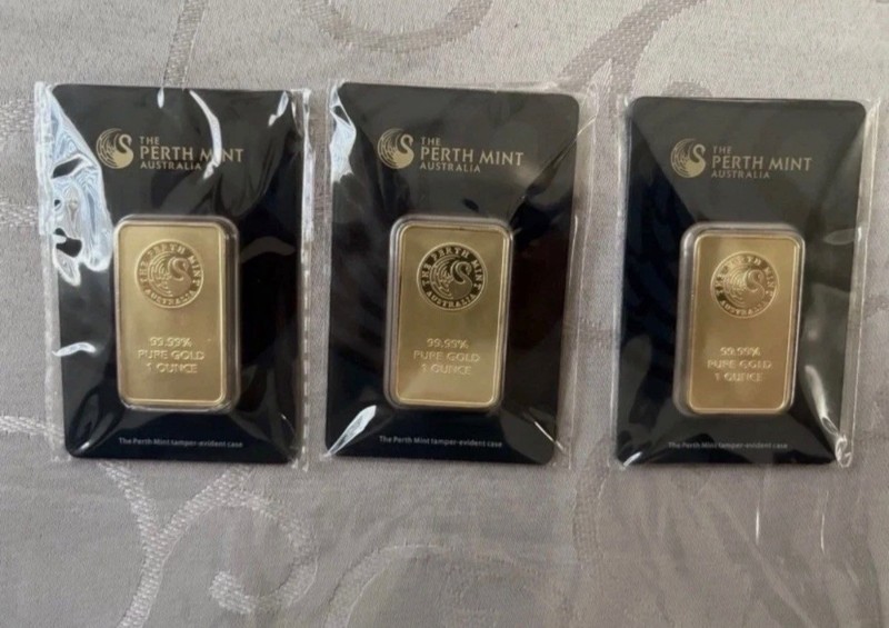 The Perth Mint Australia 1 Ounce Gold Bar 99.99% Pure Gold Bar Shape