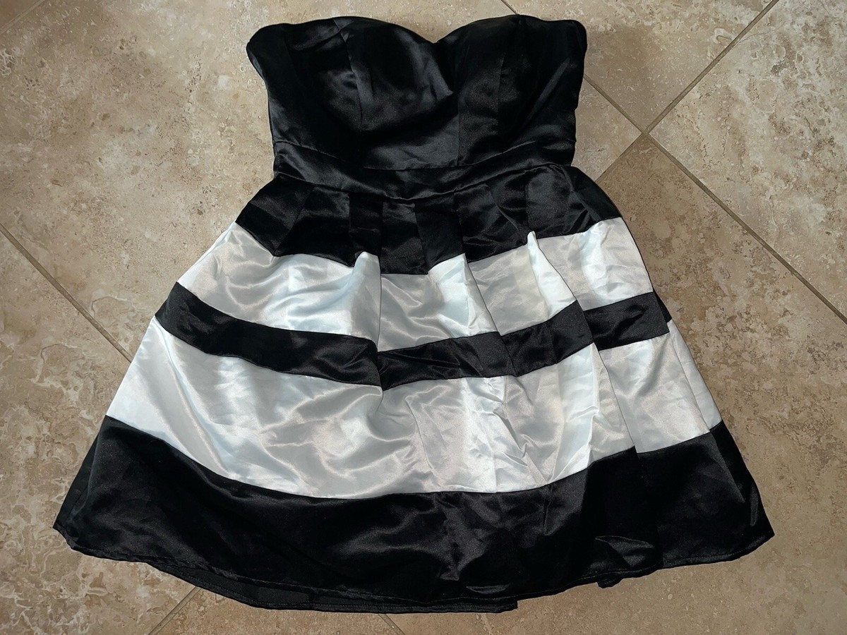 bee darlin black and white dress B Stripe Satin Strapless Fit Flare Mini Party Sz 7/8 Color:Campbell Partially lined Beaded Homecoming Dress Dramatic Gold Black Shimmery