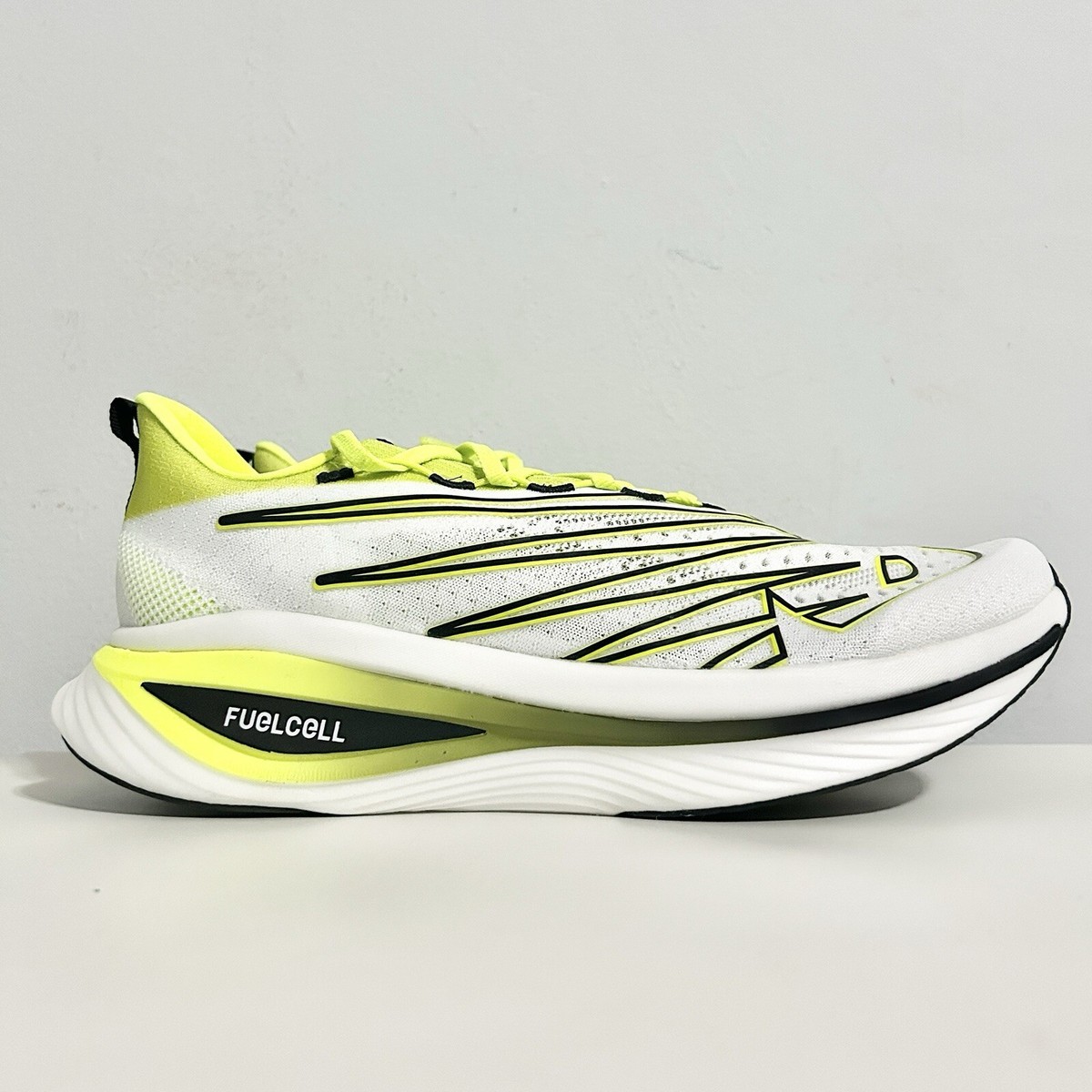 New Balance FuelCell SuperComp Elite v3 Men