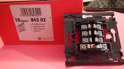 Prise téléphone PTT - 8 contacts LEGRAND SAGANE 84302 - 843 02 - VENTE A L'UNITE
