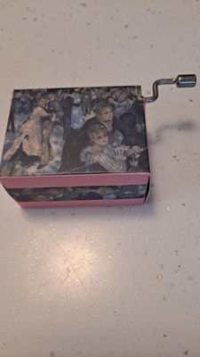 Vintage handgedrechselte Spieluhr.  'Le Vie en rose' funktionstüchtig. RAR. Sehr guter Zustand Paris Thema