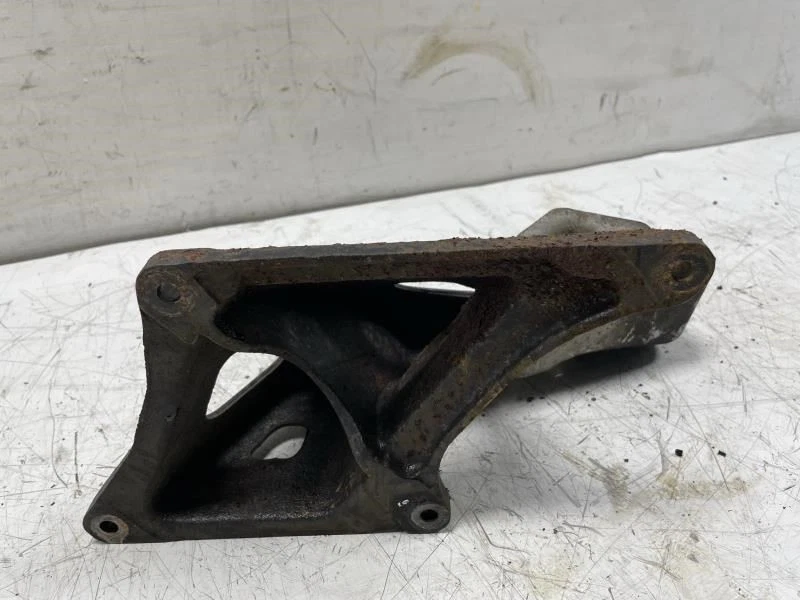 Land Rover Range Rover 2004 soporte de soporte de montaje de motor izquierdo OEM+ Foto 4 de 4