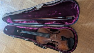 Antike interessante 4/4 Violine von 1877 mit Bogen und Zubehör