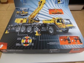 Lego Technic Mobile Crane MK 2 Set 42009 Brand New in Sealed Box