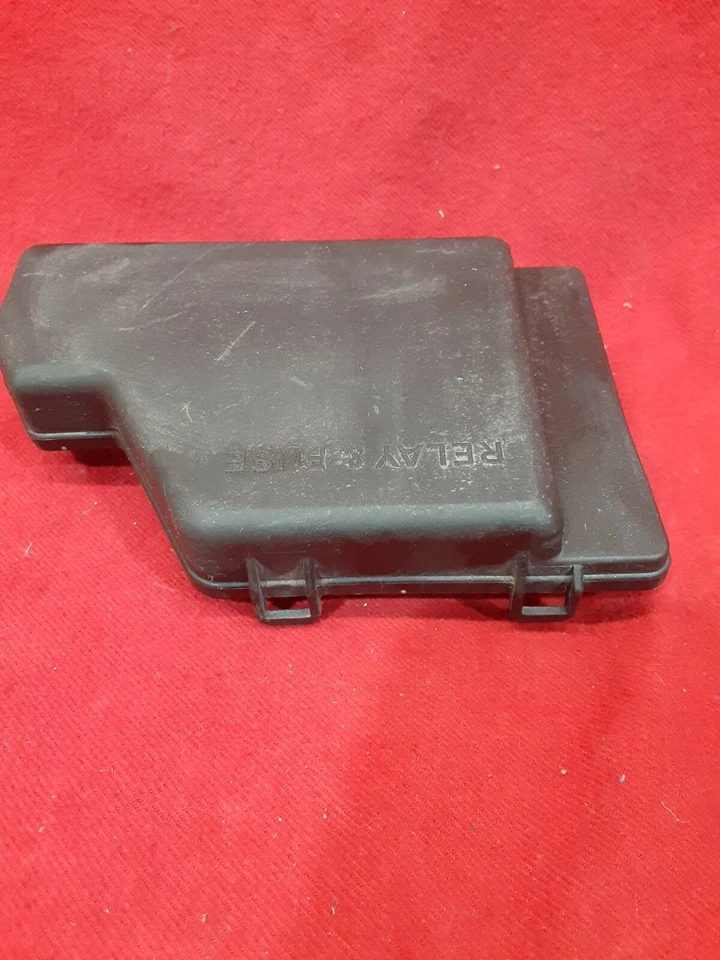 2001 2002 2003 - Toyota Prius - Fuse Box Cover / Lid - Under Hood - image 3 of 4