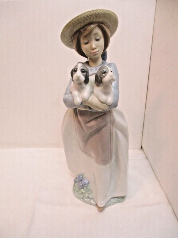 Lladro Nao Daisa 1991 Spain Girl w/ 2 Puppies Armful Porcelain Figurine Vintage