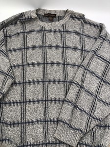 gray pullover sweater