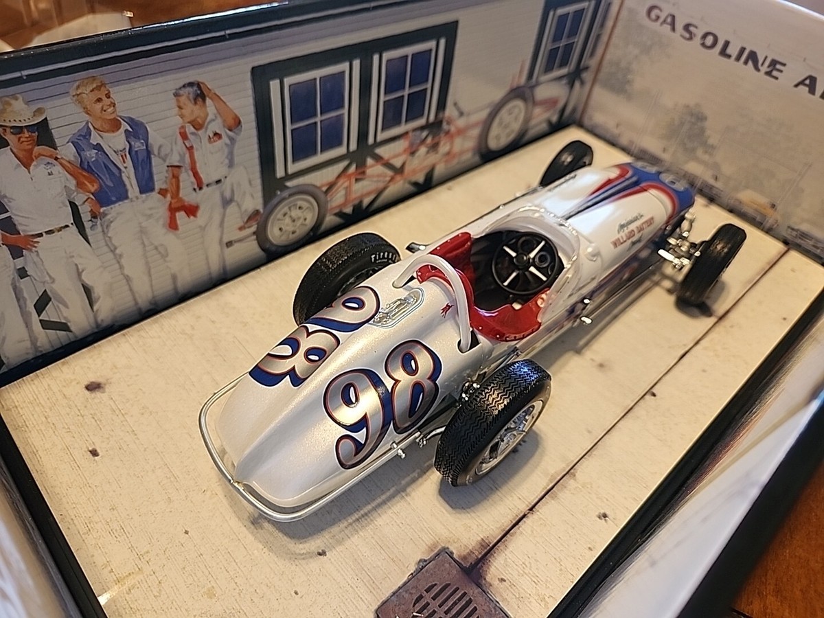 CAROUSEL 1 RACE CAR 1:18 SCALE PARNELLI JONES WATSON ROADSTER INDY