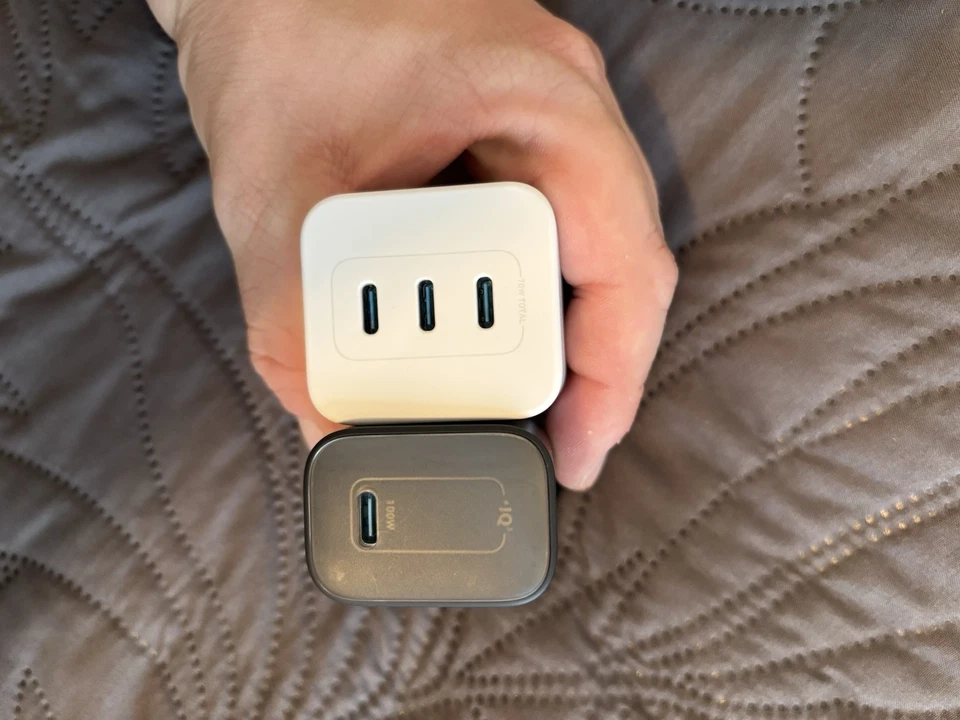 Anker Chargers And Power Banks - LOT - Image 2 of 4