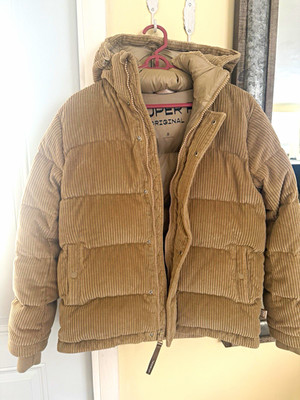 Aritzia the Super Puff Original Women s Hooded Down Zip Puffer corduroy