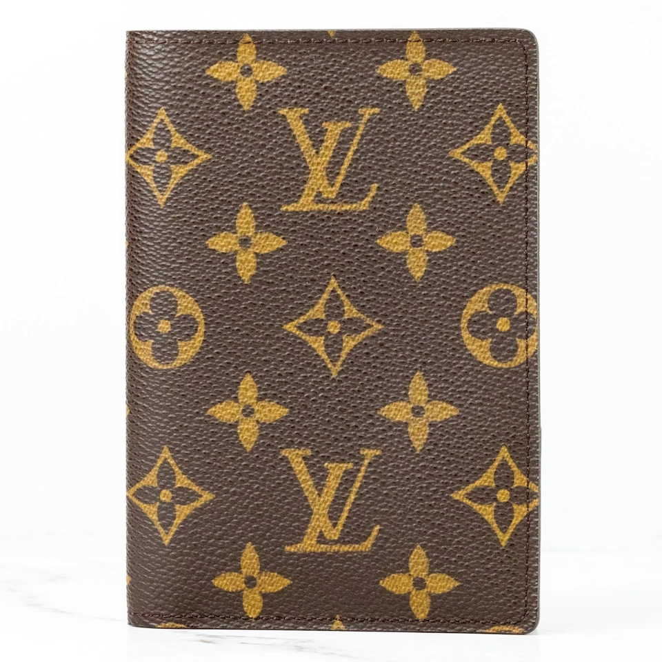 LOUIS VUITTON Passport Cover Case Holder M60180 Monogram Couverture Passeport[S] - Image 3 of 4