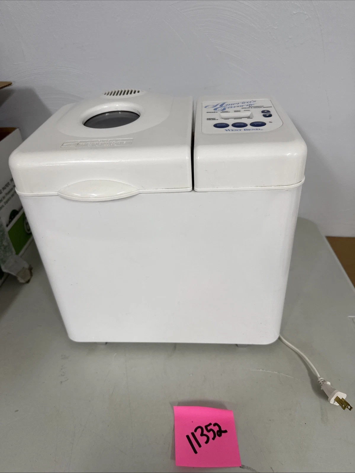 West Bend Automatic Household Bread & Dough Maker America's Favorite 41065 Works